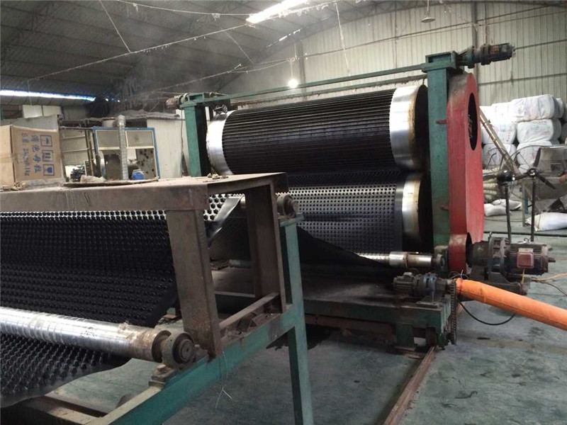 排水板生产设备05